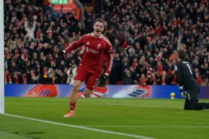 Wirtz-celebrujacy-premierowego-gola