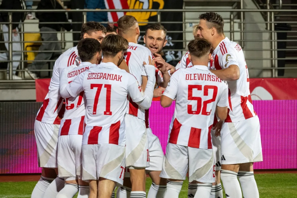 Pogoń Grodzisk - Puszcza Niepołomice transmisja