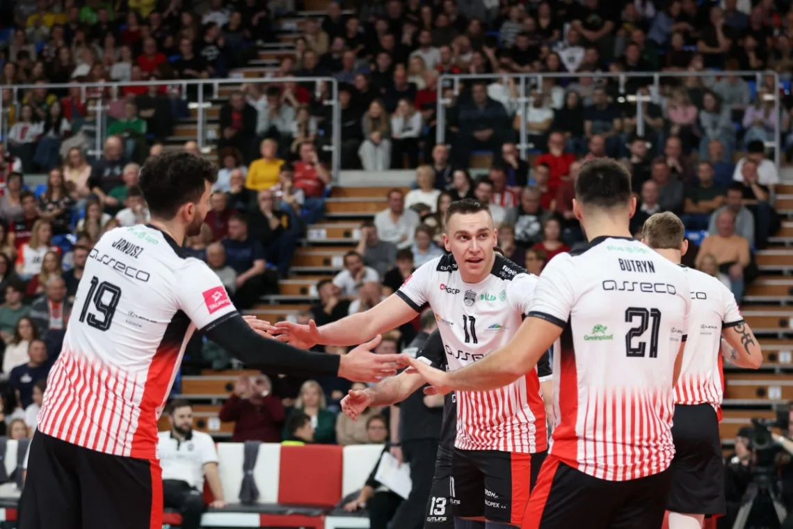 Aluron CMC Warta - Asseco Resovia Typy i kursy. Mają na nich receptę