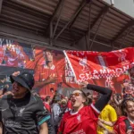 Kibice-Liverpoolu-swietuja-zdobycie-Mistrzostwa-Anglii-2025-foto-Alamy