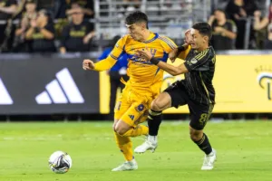 Zawodnicy-Tigres-w-rywalizacji-z-Los-Angeles-Fc-2025-foto-Alamy