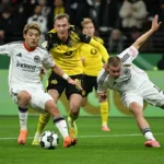 Zawodnicy Borussii i Eintrachtu