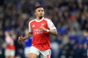 Jesus-w-koszulce-Arsenalu