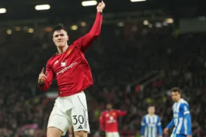 Sesko-celebrujacy-gola