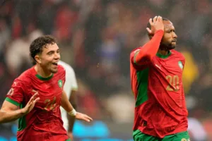 Ayoub El Kaabi, Eil El Aynaoui