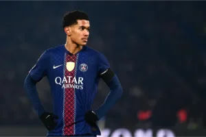 Senny Mayulu vs Paris FC