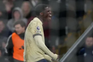 Thierno-Barry-strzelec-bramki-w-starciu-z-Aston-Villa-2026-foto-Alamy