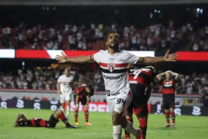 Danielzinho-swietuje-strzelonego-gola-w-meczu-Sao-Paulo-Flamengo-2026-foto-Alamy