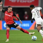 Zawodnicy St. Pauli i Bayer Leverkusen