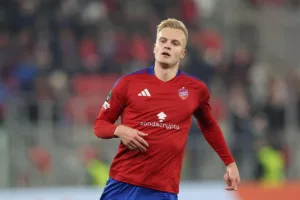 Brunes-wybiegajacy-do-podania