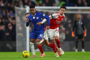 Estevao-i-Zubimendi-walczacy-o-pilke