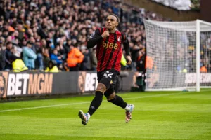 Kroupi-celebrujacy-bramke