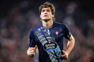 Grafika przedstawiająca piłkarza.