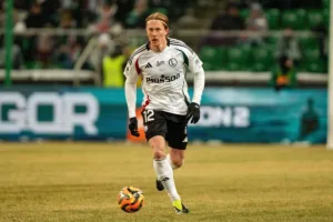 Pankov-prowadzacy-pilke