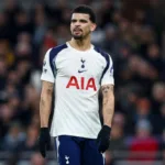Solanke-podczas-meczu-Tottenham-Manchester-City