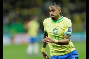 Raphina podczas spotkania z Paragwajem