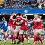 Radosc-pilkarek-Arsenalu-po-zdobyciu-gola-w-ligowym-starciu-z-kobieca-Chelsea-foto-Alamy