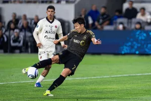 Son-szukajacy-gola-w-pierwszym-pojedynku-z-Alajuelense-w Pucharze-Mistrzow-CONCACAF-2026-foto-Alamy