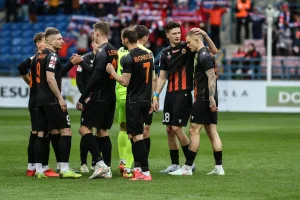 Chrobry Głogów - Puszcza: Typy i kursy. Oni będą górą?