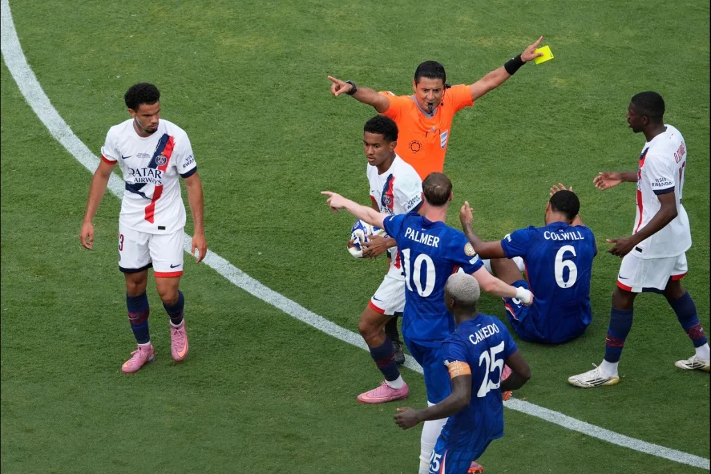 Zawodnicy PSG i Chelsea