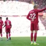 Ekitike-celebrujacy-gola