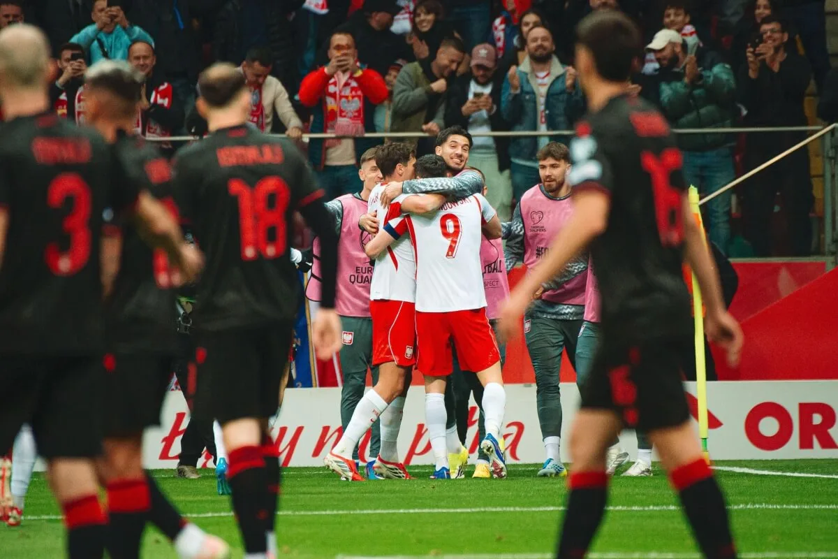 Bonus dla wszystkich na Szwecja – Polska. Superbet podwyższa kurs na awans „Biało-Czerwonych”