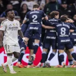 Grafika przedstawiająca piłkarzy.