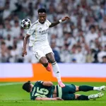 Vinicius-ogrywajacy-Khusanova