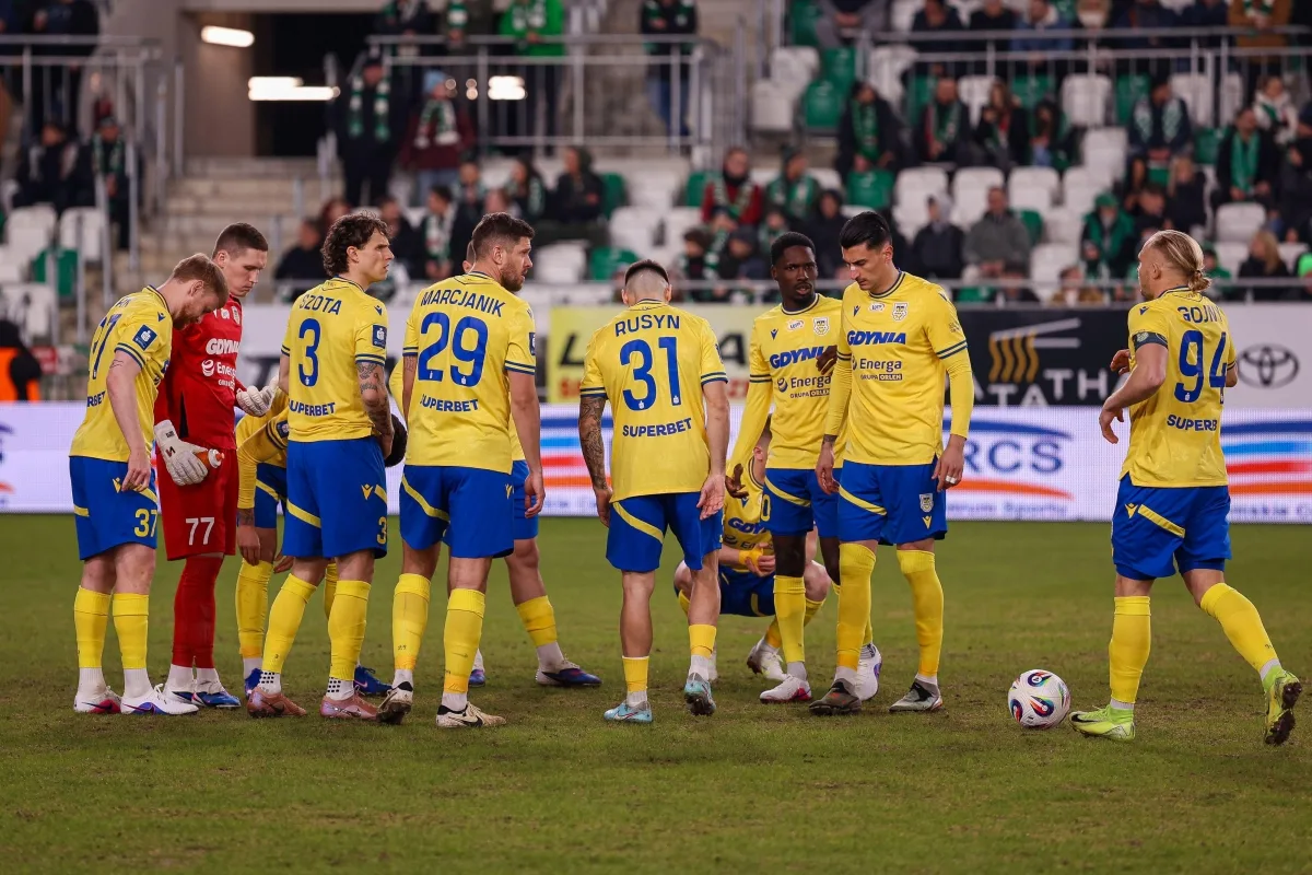 Arka – Widzew Łódź: Typy i kursy. „Pewniak” na bramki