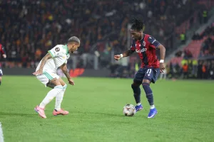 Jonathan Rowe vs Roma