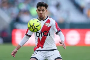 Ilias Akhomach podczas meczu z Betisem