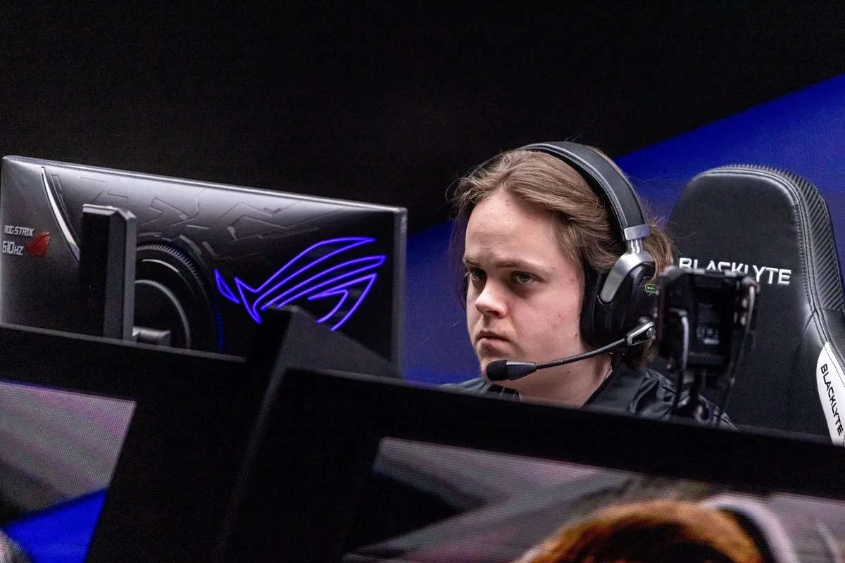 Legacy poradzi sobie z B8? Gramy esport z kursem 2.44!