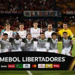 Pilkarze-Estudiantes-przed-meczem-1-kolejki-Copa-Libertadores-z-Ind.-Medellin-2026-foto-Alamy