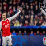 Grafika przedstawiająca piłkarzy.