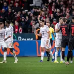 Pilkarze Bayernu i Bayeru czerwona kartka