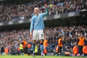 Haaland-celebrujacy-hat-tricka