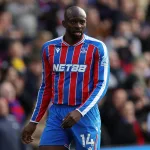 Mateta-w-koszulce-Crystal-Palace