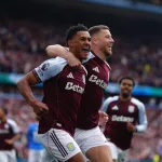 Watkins-i-Barkley-celebrujacy-gola