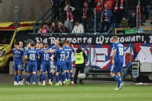 Znicz Pruszków - Miedź Legnica Typy i kursy. Co obstawić  