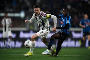 Emil Holm, Kamaldeen Sulemana