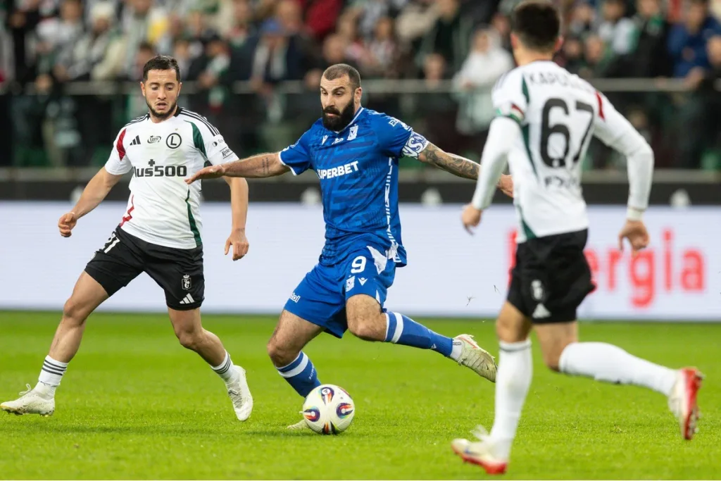 Mikael Ishak, Vahan Bichakchyan, Bartosz Kapustka