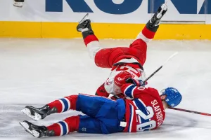Canadiens nhl Hurricanes Slafkovsky