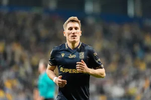 Lech - Arka Gdynia gdzie oglądać Transmisja TV i stream 08052026