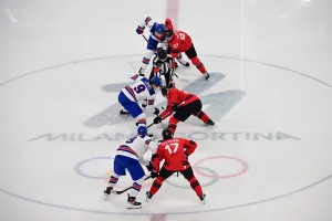 Zawodnicy USA i Kanady
