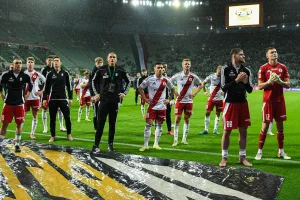 Zawodnicy-LKS-Lodz-po-spotkaniu-ze-Slaskiem-Wroclaw-2026-foto-Alamy
