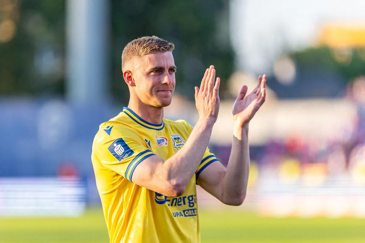 Arka Gdynia – Puszcza Niepołomice: typy i kursy (17.08.2026)