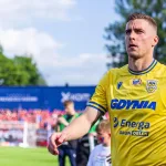 Gutkovskis-w-koszulce-Arki-Gdynia
