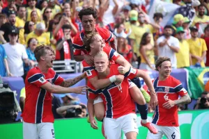 Gracze Norwegii po strzelonej bramce