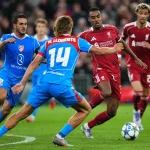 Llorente-i-Gravenberch-w-walce-o-pilke