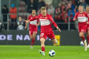 Karol-Swiderski-napastnik-Widzewa-Lodz-i-Reprezentacji-Polski-2026-foto-Alamy